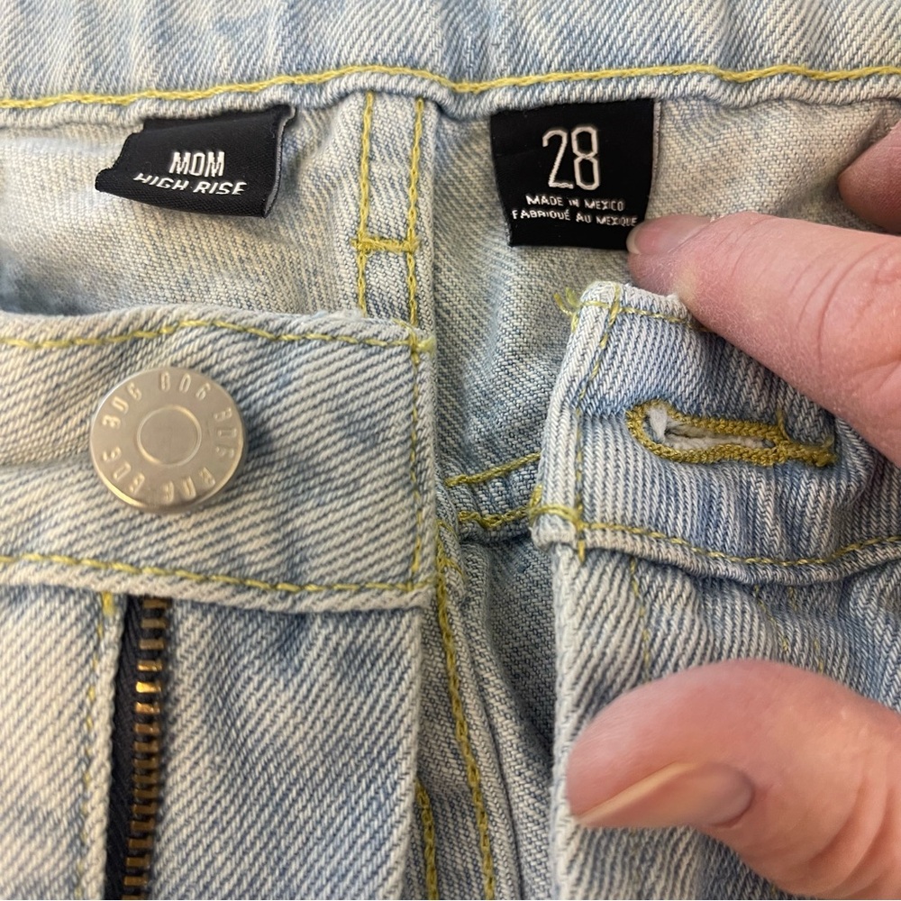 Mom high rise blue denim jeans women’s size 28 - Picture 3 of 3